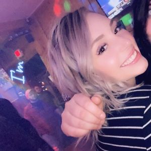 Meet your Posher, Alexis